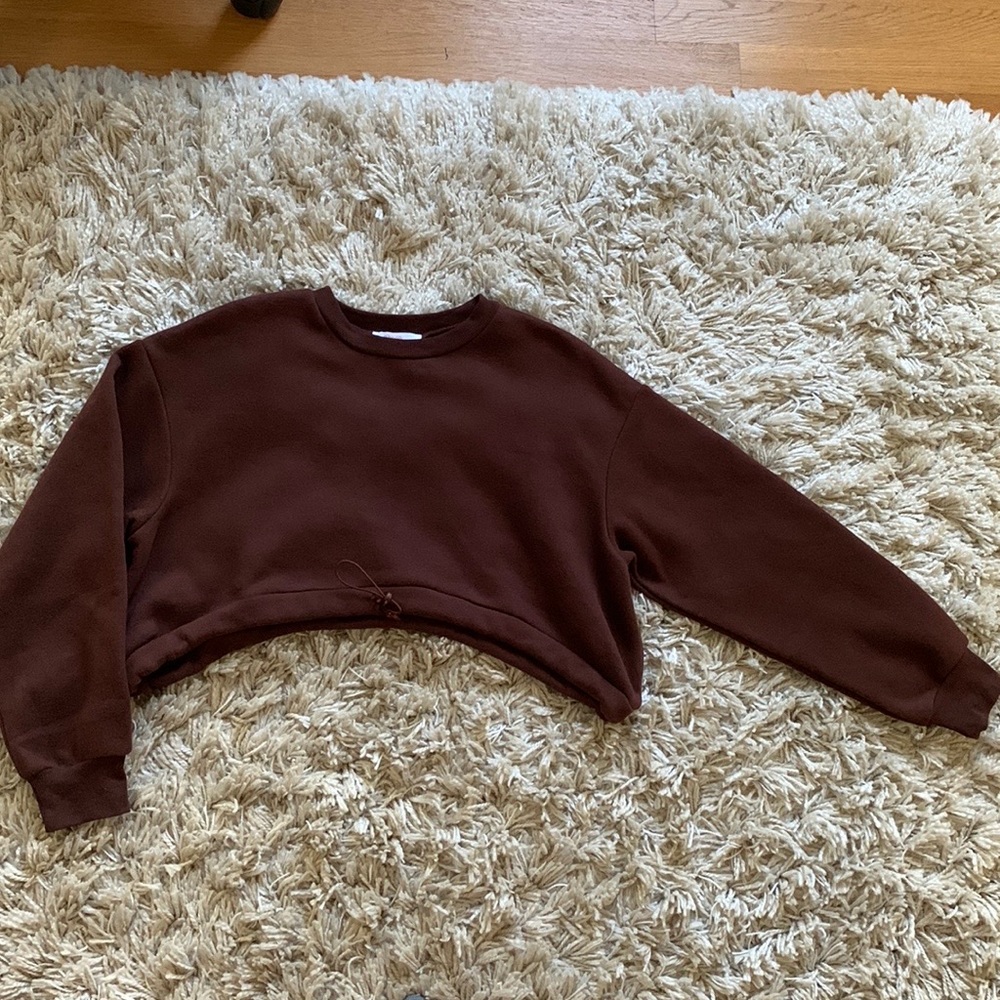 Cropped brown sweater